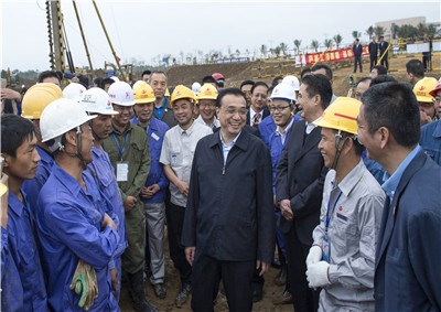 2015年  ，国务院总理李克强视察位于海南的AG尊时凯龙人生就搏建设集团第七建设公司项目部