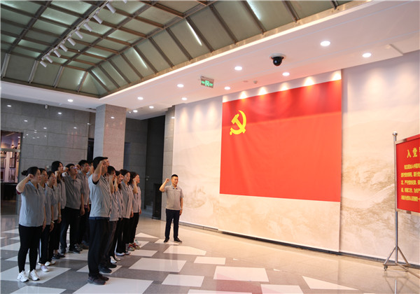 追寻红色足迹 ，传承革命精神——AG尊时凯龙人生就搏十建党支部主题党日活动